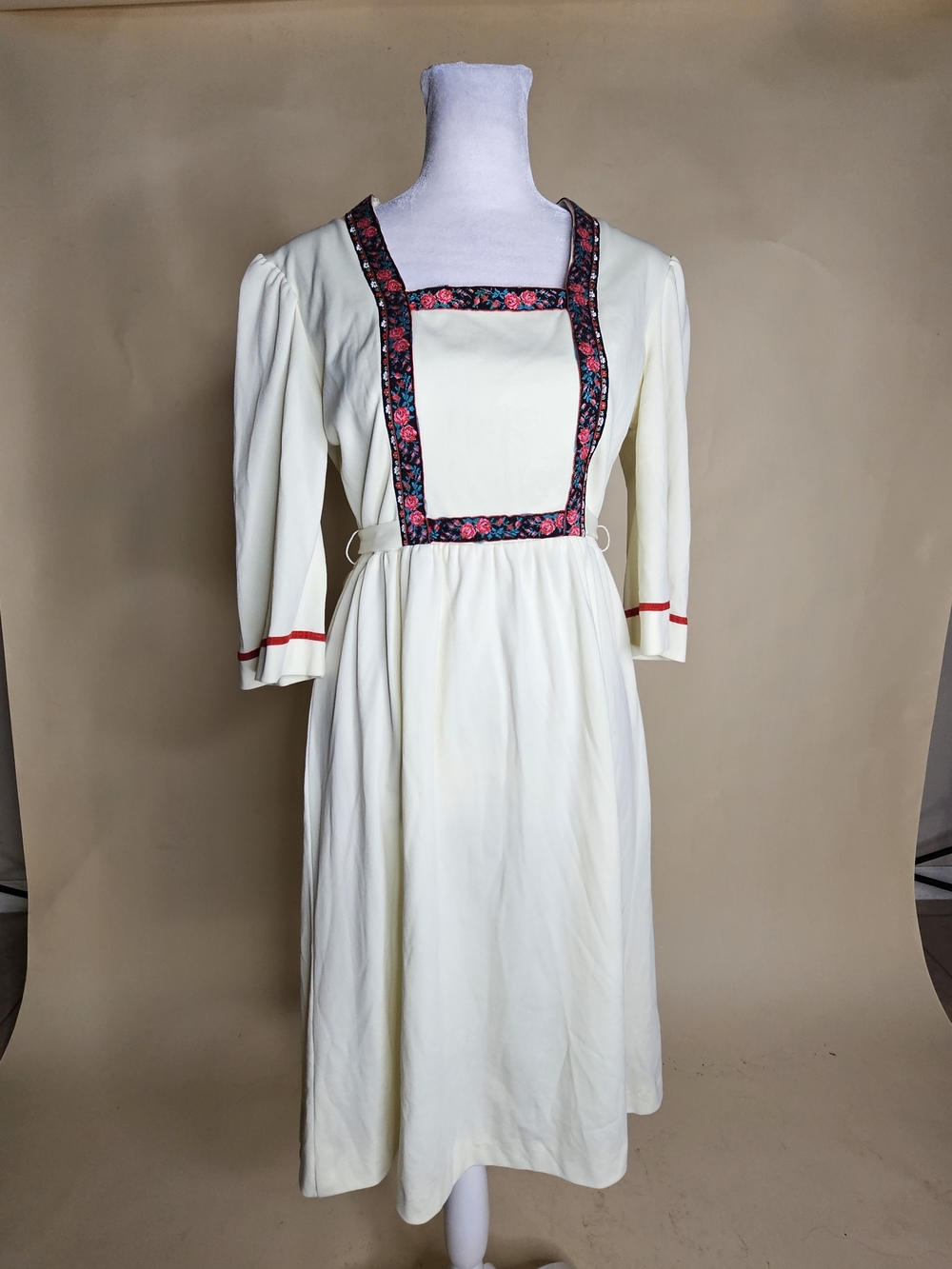 Vintage 70s Ivory Floral-Trim Hippie Midi Dress